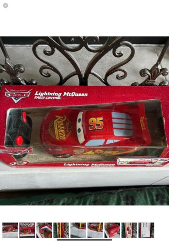 Mattel 200 CARS VINTAGE Lightening McQueen Radio Remote Control Car NEW - Picture 2 of 11