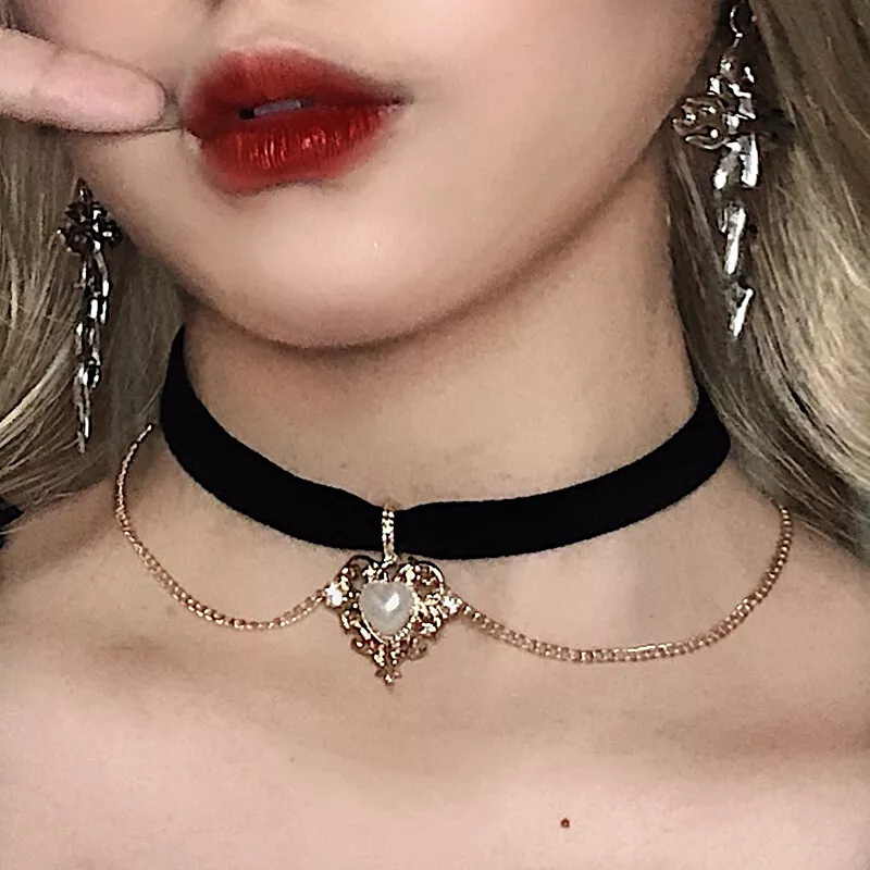 Women's black choker deals