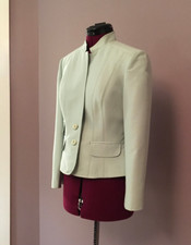 Kay Unger New York Women's Beautiful Wool/ Silk Blazer Jacket Mint Size 8