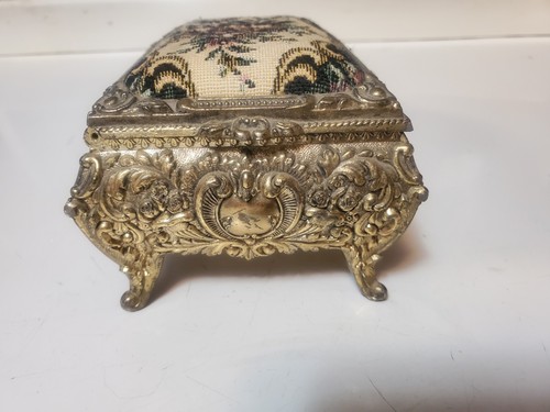 Vtg Trinket Jewelry Footed Music Box 2 3/4" x 3 1/2" x 4 1/2" Sankyo TAJ Imports - Picture 8 of 10