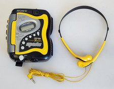 Vtg Sony Sports FM/AM Radio Cassette Walkman WM-FS220 w/ MDR-W014 Headphones