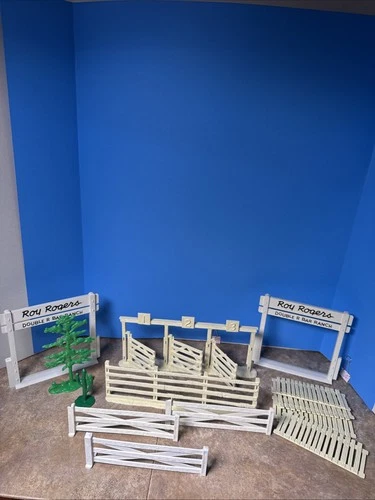 Marx Toys Roy Rogers Double R Bar Ranch Fencing Lot