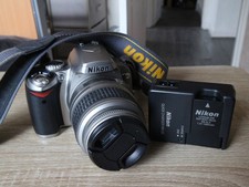 Nikon D40 Silver DSLR Camera + 18-55mm AF Lens - 8153 Shots