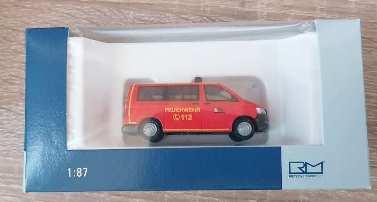 Rietze 53453 - 1/87 Volkswagen T5 '10 FW Salzgitter - New