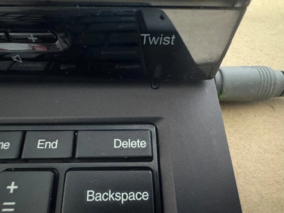 Lenovo ThinkPad Twist 12.5" Laptop Intel Core i5-3rd Gen. -BOOTS TO BIOS *READ* - Image 4 of 4