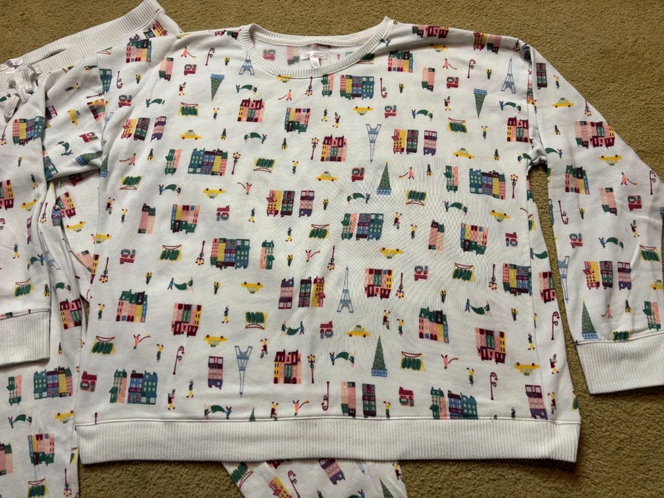 LC Lauren Conrad Parisian French Christmas Scene 2-Piece Fleece Pajama Set 2XL - Image 2 of 4