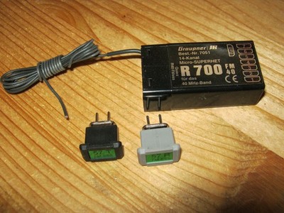 Set : Empfänger Graupner R 700  (40 Mhz)  + Quarzpaar 57 FM SSS