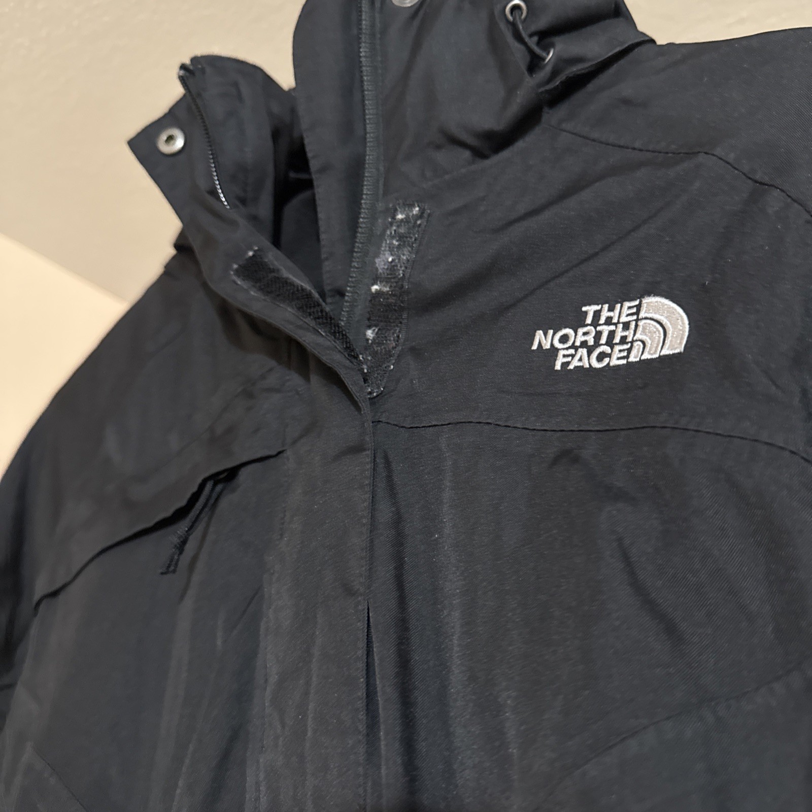 Women’s Size Small Northface Jacket With Hood preowned In Good Shape thumbnail 3