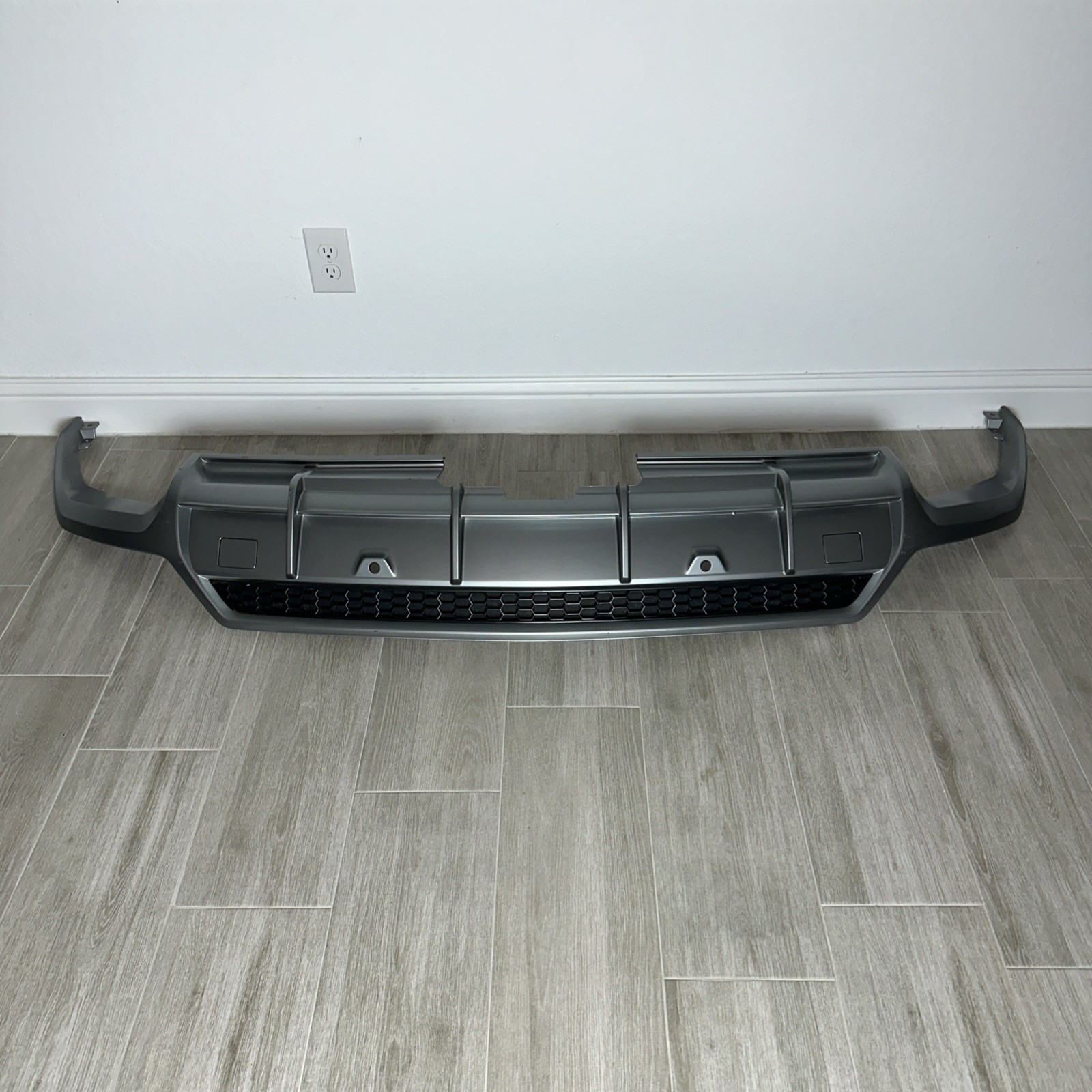 Lamborghini Urus Rear Bumper Lower Valance Diffuser 2018 - 2022 4ML807539 Oem