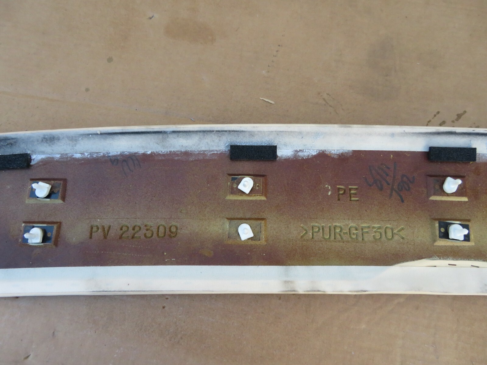1999-2004 BENTLEY ARNAGE SEDAN 6.75L RWD REAR CENTER ROOF COVER PANEL TRIM OEM