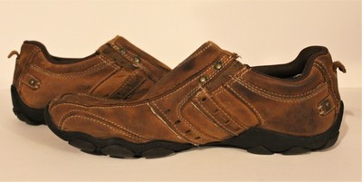 relaxed step skechers