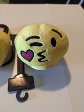 Zapatillas emoji Olivia Miller para niñas cómodas beso/beso soplado
