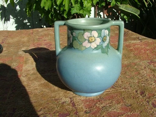 VINTAGE WELLER POTTERY PAINTED FLOWERS HANDLED 6" TALL VASE AS FOUND