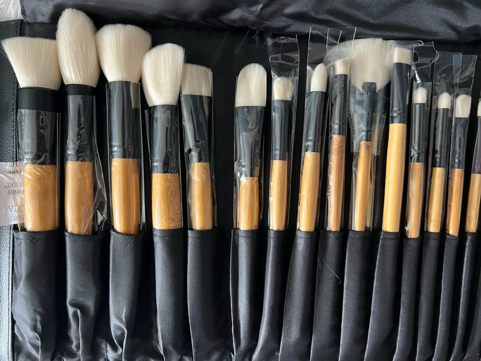 New Coastal Scents Elite 24-Piece Brush Set Bamboo Collection AUTHENTIC