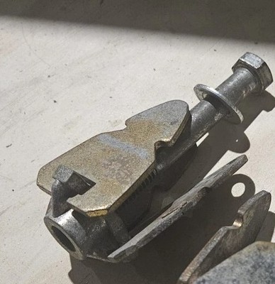 Mounting Clamp Wedge Duncan Parking Meter Post B STOCK SINGLE SET