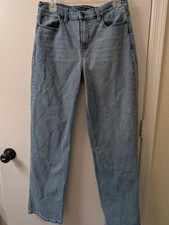 Calvin Klein Jeans Women  s 29 High Rise 90s Fit Light Wash Straight Leg Denim