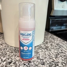 HIBICLENS Antiseptic Skin Cleanser with foam pump 4fl oz EXP:02/27