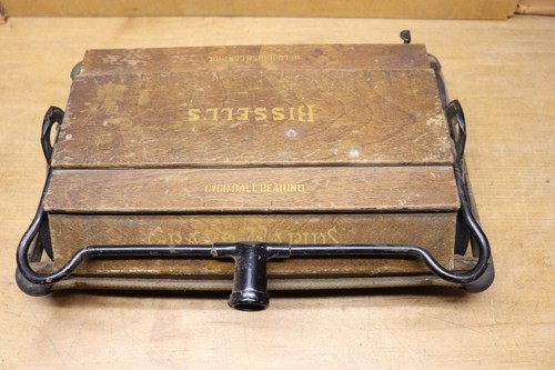 Vintage Antique Bissell's Grand Rapids Wood Carpet Sweeper - Picture 3 of 10