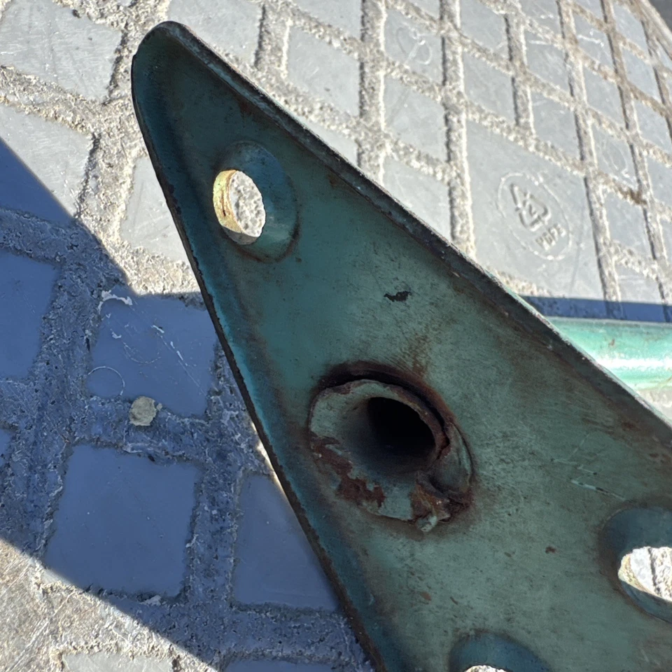 Brazo del espejo retrovisor exterior diestro despegue Chevrolet GMC Pickup Suburban C10 1960-1966 Foto 4 de 4