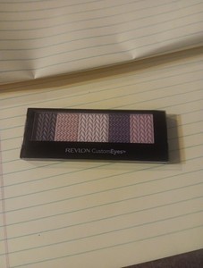 Revlon Custom Eyes Shadow & Liner- SWEET INNOCENCE #010-New /Sealed
