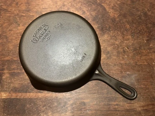 Vintage Wagner #6 Smooth Bottom Stylized Logo Cast Iron Skillet Restored 1056F