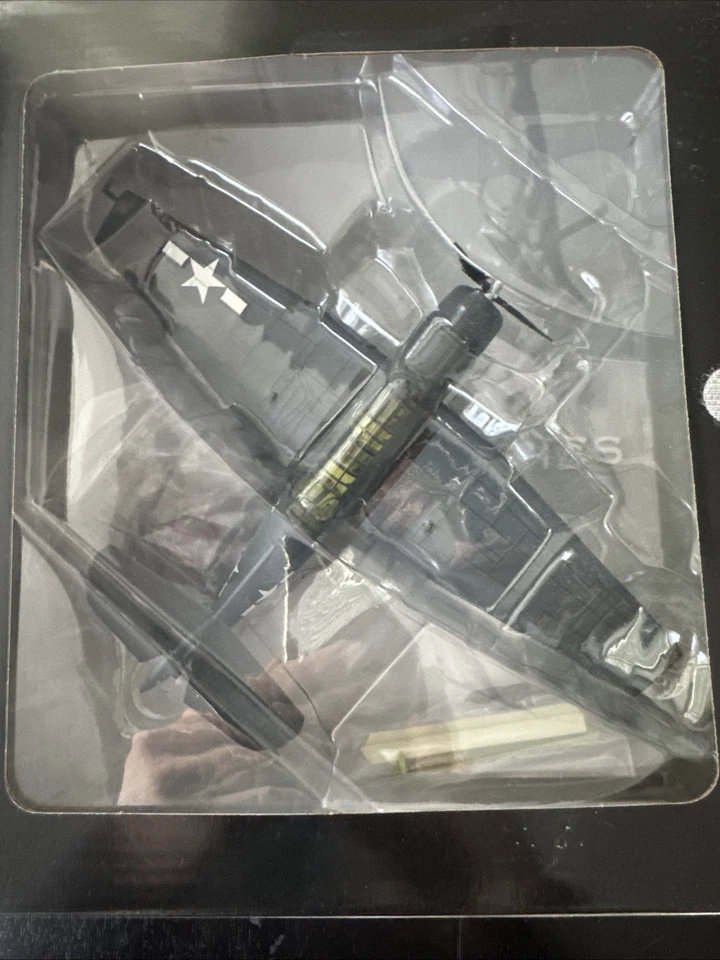 Hobby Master 1:72 Grumman TBF Avenger USN VT-51 Barbara III George Bush HA1221 - Image 2 of 3