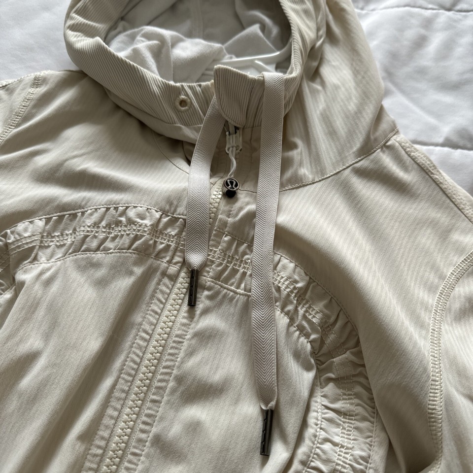 Lululemon W4BCI Cream Ivory Full Zip Hooded Define Athletic Jacket Size