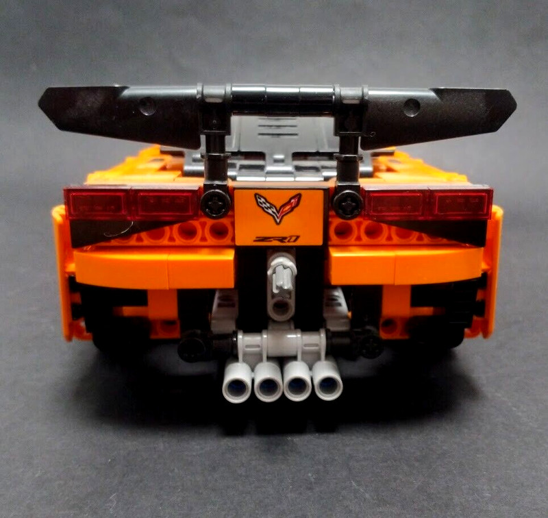 Lego Technic Chevrolet Corvette ZR1