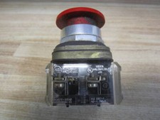 Allen Bradley 800T-D Pushbutton 800TD w/800T-XD2 Red