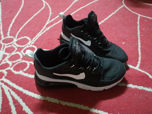 Nike Air Max 270 React Numero 42 cm. 26.5 Bianche E Nere | eBay