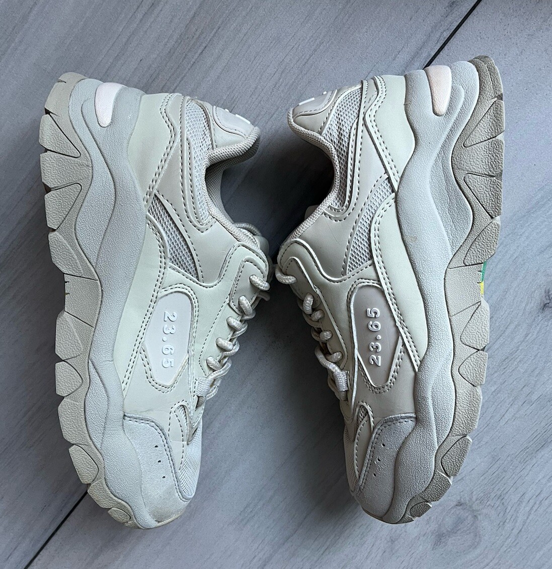 BTS ジョングク着用【23.65】23.65 V2 SHOES BTS 23.65 V2 JUNGKOOK Beige Sneakers Shoes Women's Size US 5