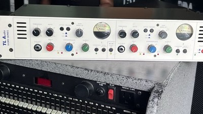 TL Audio Ivory Series C-5021 Valve Compressor