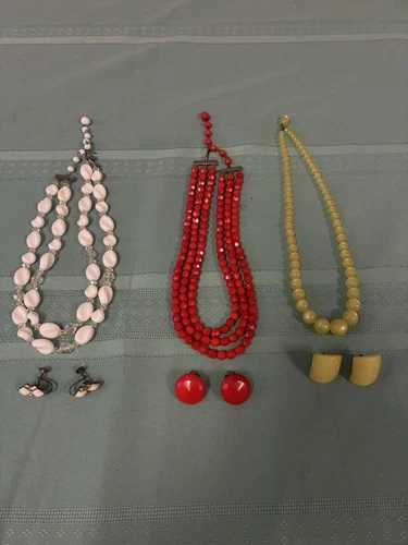 Vintage Bakelite Jewelry Lot Necklaces W Earrings