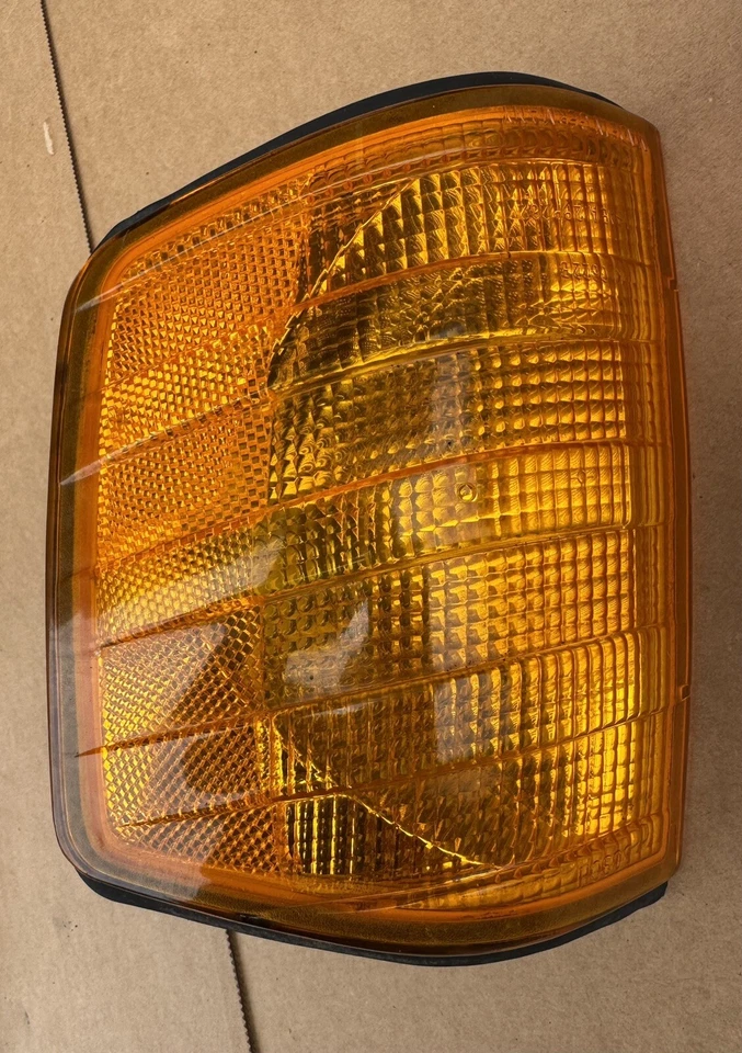Bosch Mercedes Benz W201 190E 190D Turn Signal Left Right Set NICE - Image 2 of 4