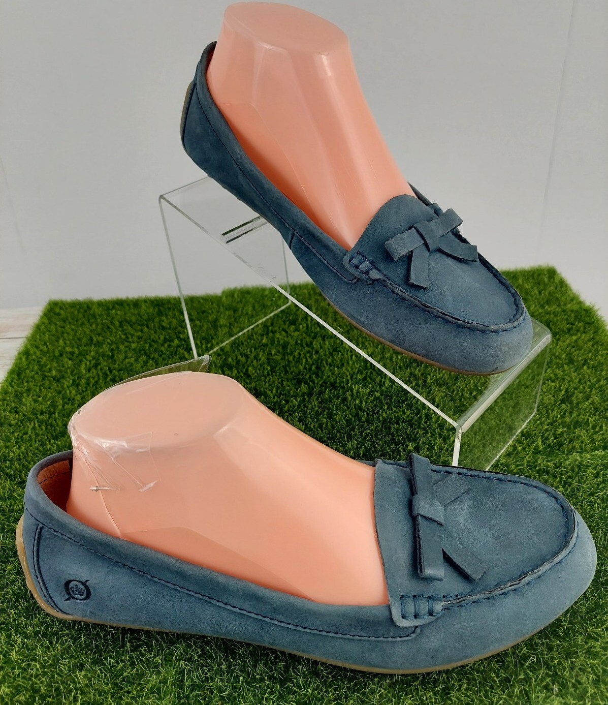 BORN WOMENS SIZE 7.5M BLUE DRIVING MOC 