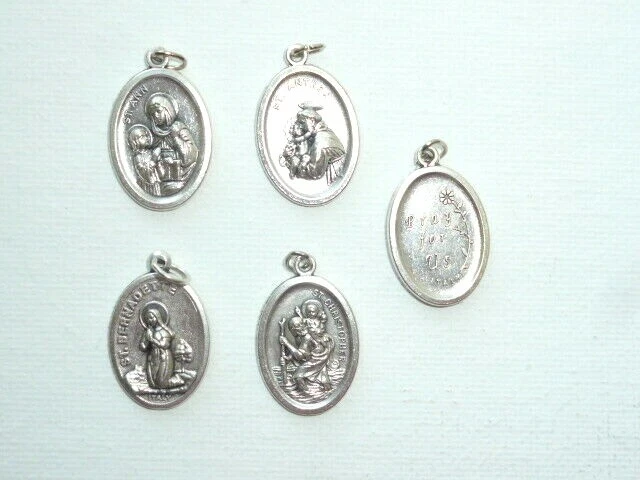 TRADITIONAL SAINTS MEDALS    Made in Italy - Image 3 of 4