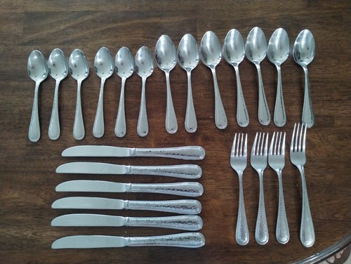 DORADO Reed & Barton Korea 18/8 Stainless Flatware 23 PIECES HAMMERED