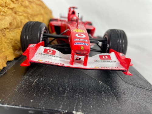 SAMPLE 1:18 Hot Wheels 2004 Michael Schumacher Ferrari F1 King of the Desert - Picture 15 of 17