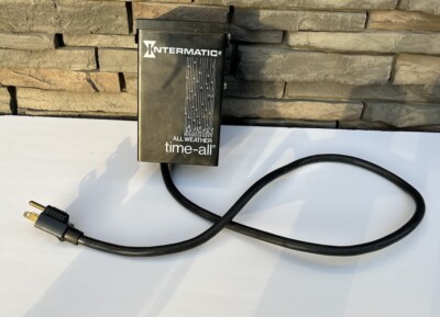 Intermatic EB-11R-70 All Weather Time All 24 Hour Timer 48 intervals Works