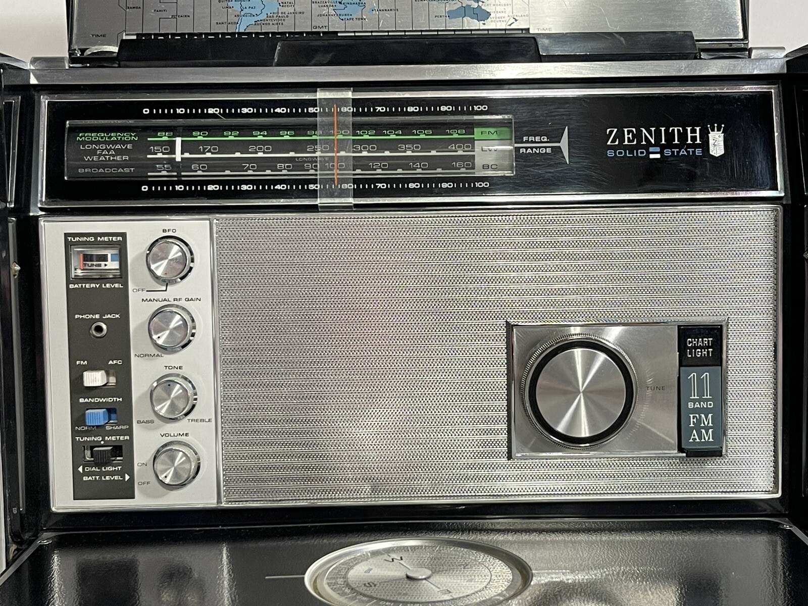 VTG Zenith Trans Oceanic RD7000Y 11 Band Transistor Radio w/Log Book