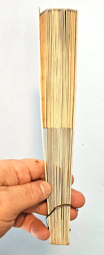 Schlesinger Mayer Fold out Hand Fan Chicago Illinois Means Perfection 18" long - Picture 6 of 6