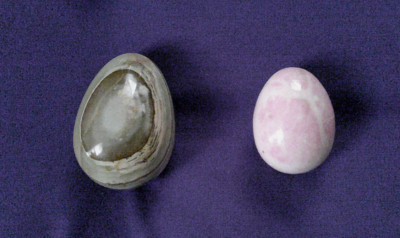 Alabaster Eggs Polished Hand Carved Stone, TWO : Brown Gradient + White & Pink