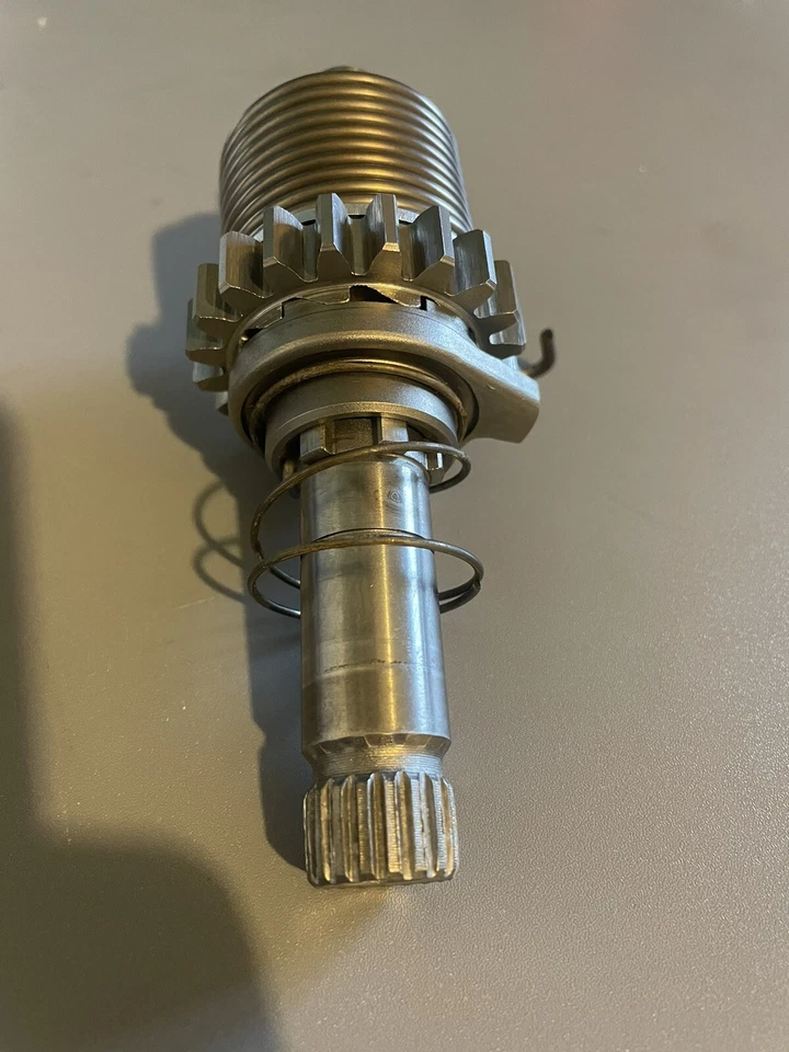 Suzuki 400 RM RM400 1979 AHRMA motor Kickstarter eje de husillo. Foto 2 de 4