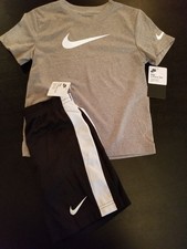 Nike Boys Gray T-Shirt and Black Shorts Size 6 New