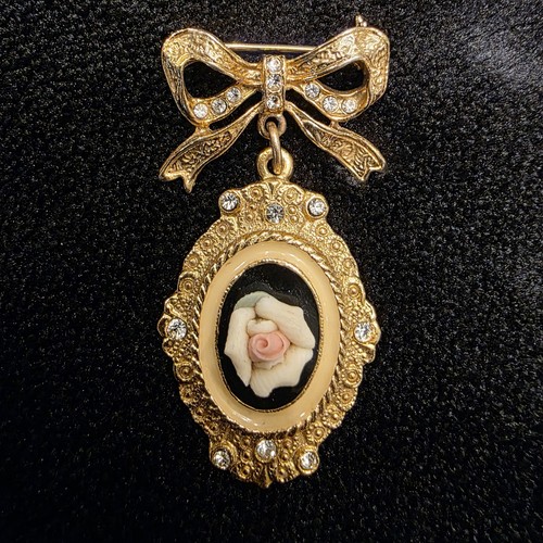 Vintage 1928 Porcelain Rose Brooch Pin Dangle Ribbon Bow Gold Tone Black Read