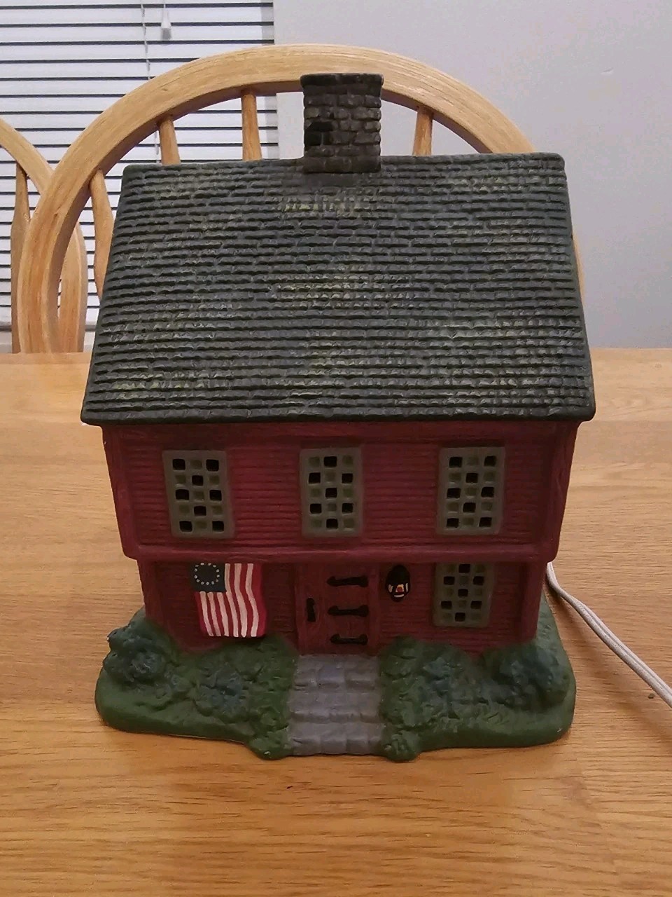 Lang and Wise Folk Art Villages Old Stonington Red Saltbox Light Up House