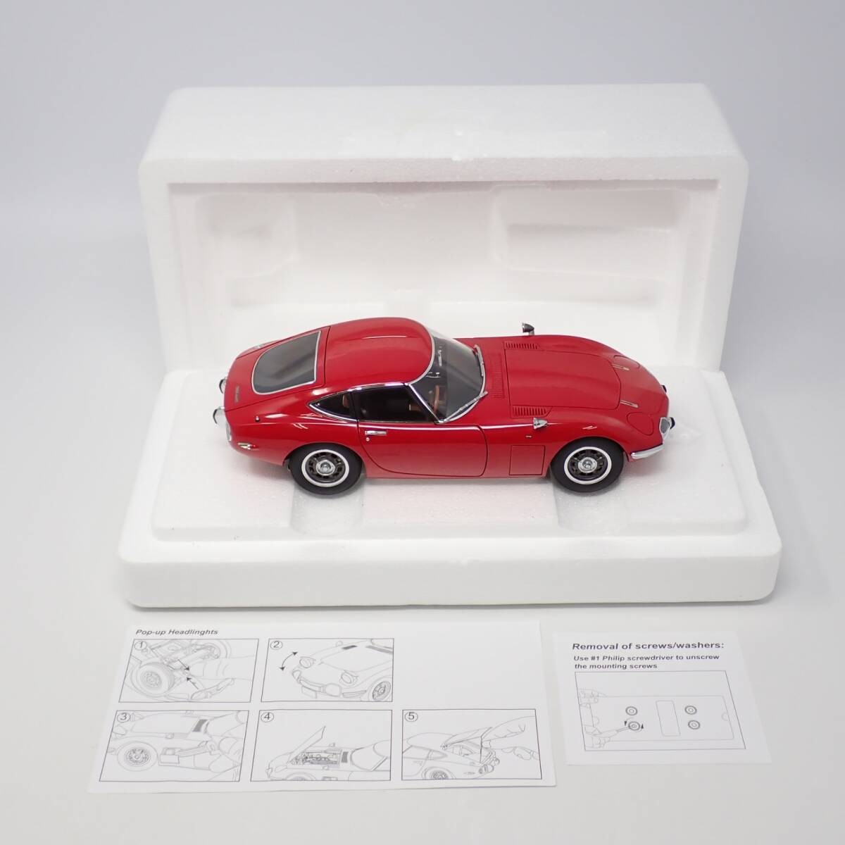 AUTOart Toyota 2000GT Red 78751