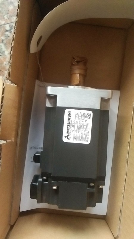 1PCS Mitsubishi servo motor HF-KP43J NEW