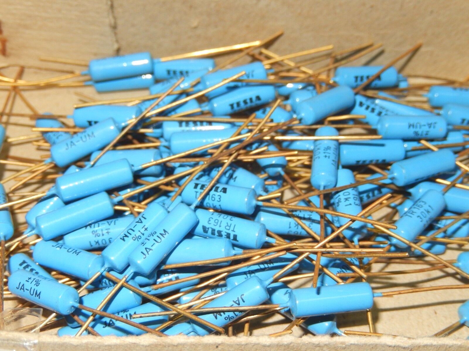 TESLA TR163 30.1 kOhm ULTRA LOW NOISE HIGH STABILITY GOLD PIN