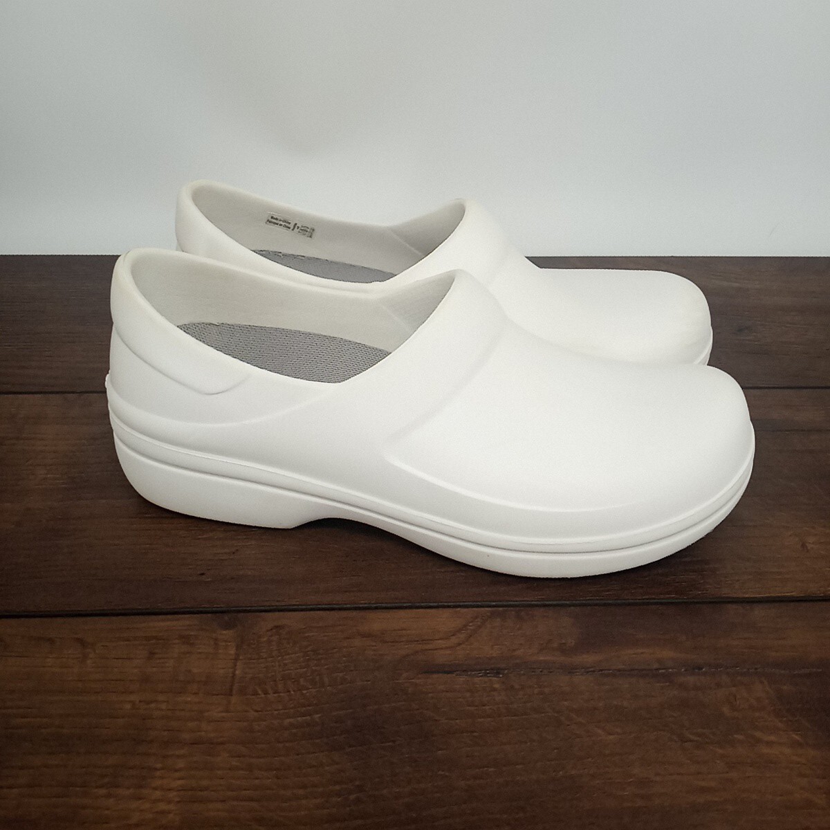 【なな】お取引専用ページ Crocs Neria Pro II Clog womens size W 9 slip resistant white